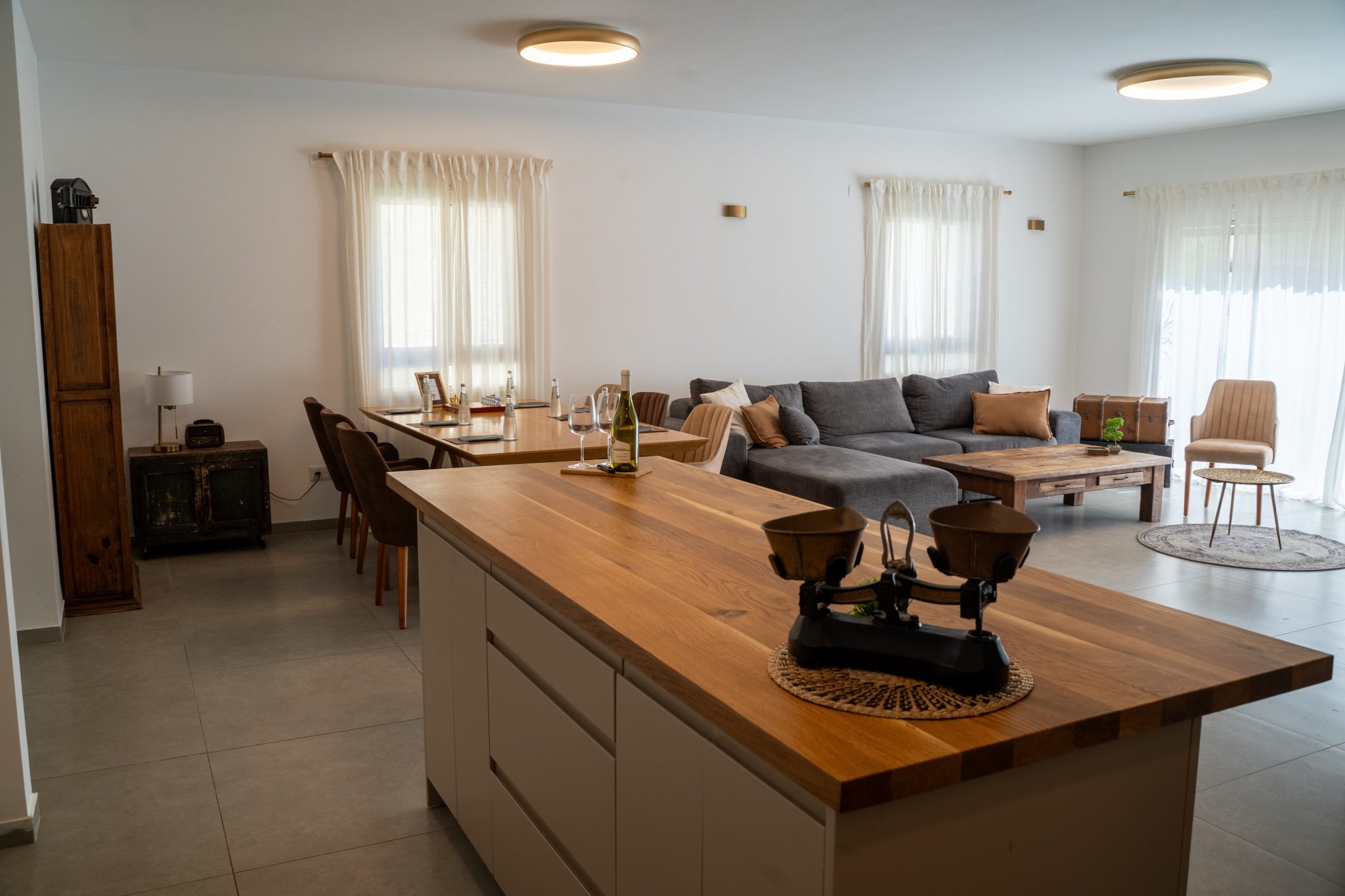 The Residence חדר ישיבות להשכרה